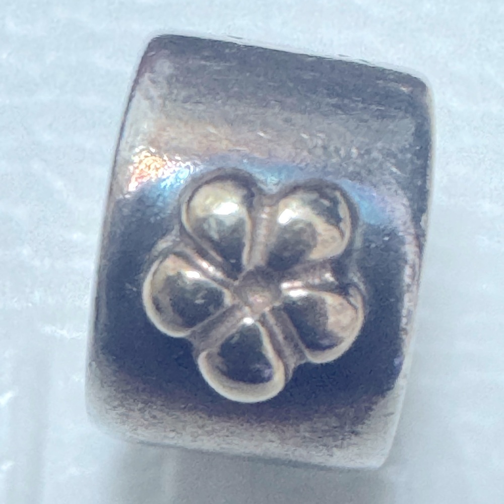 Authentic Pandora Two Tone Flower 14K Gold Heart Clip